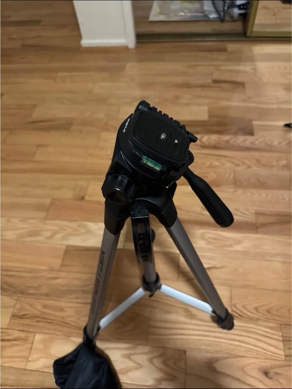 Vista Explorer Silver Camera Tripod with Handle
